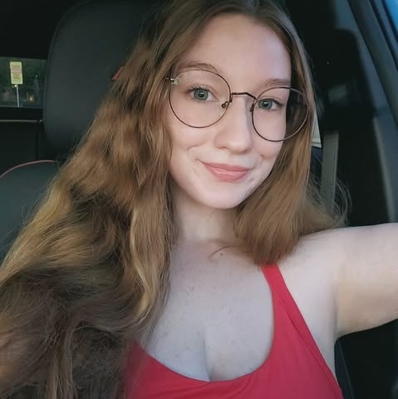 Meet your Posher, Gabby - Picture 1 of 1